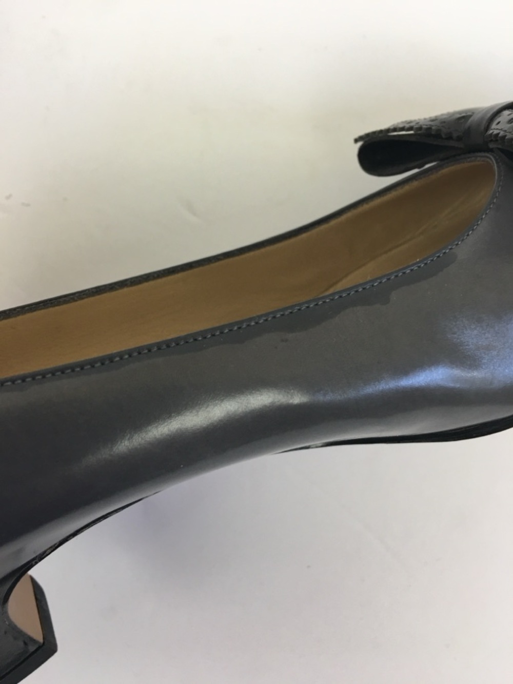 Salvatore Ferragamo Iconic Classic Grey Leather Vara Bow Kitten Heels  6B - Picture 12 of 12